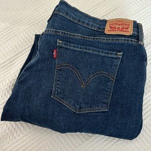 Levi’s Women’s 505 Straight Medium Wash Size 18